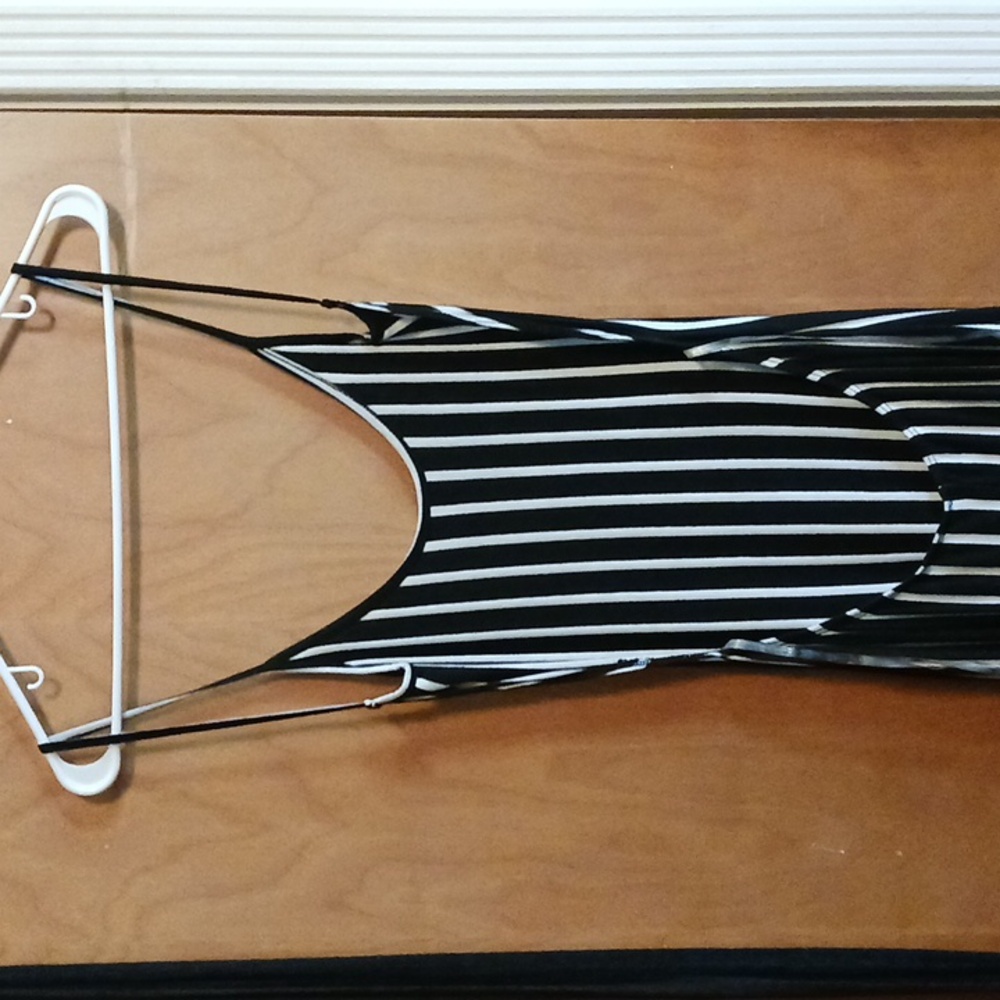 Windsor Dress - Picture 3 of 7
